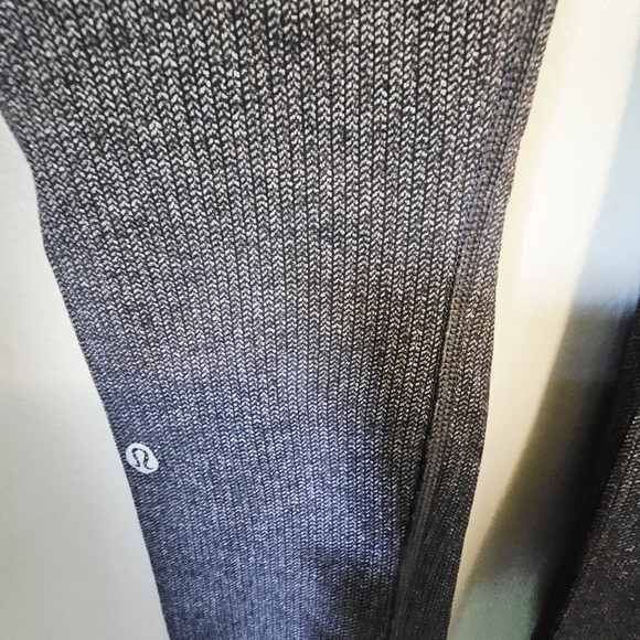 Lululemon 6 Speed Up Grey Varigated Leggings - Picture 2 of 9